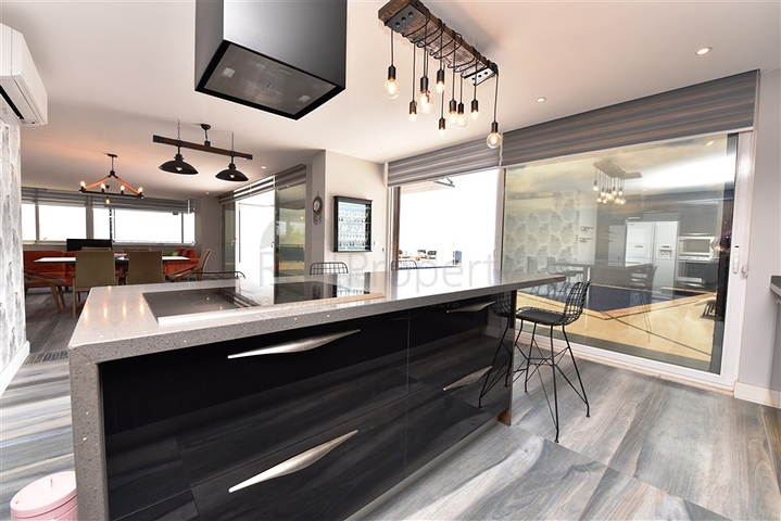 فيلا على تلة جبلية وسط الانيا 