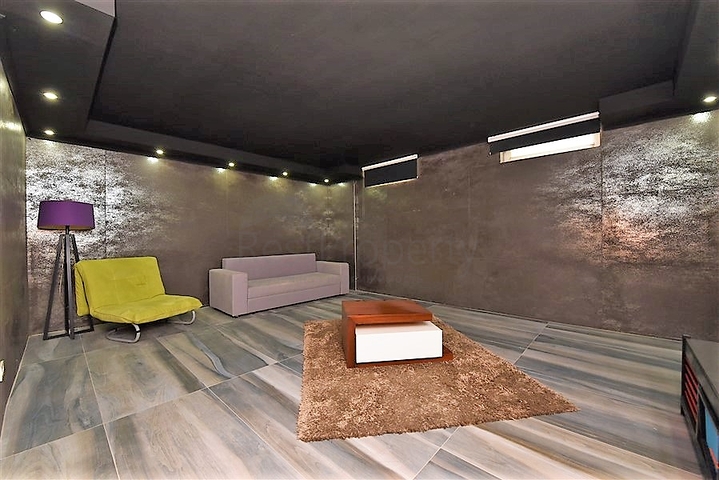 فيلا على تلة جبلية وسط الانيا 