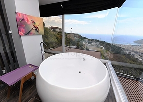 فيلا على تلة جبلية وسط الانيا 