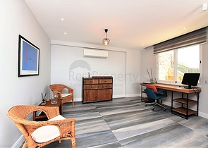 فيلا على تلة جبلية وسط الانيا 