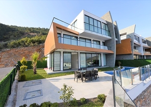 نقدم لكم مجموعة من الفلل الفاخرة في مركز الانيا _ تيبه 