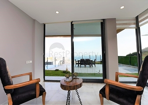 نقدم لكم مجموعة من الفلل الفاخرة في مركز الانيا _ تيبه 