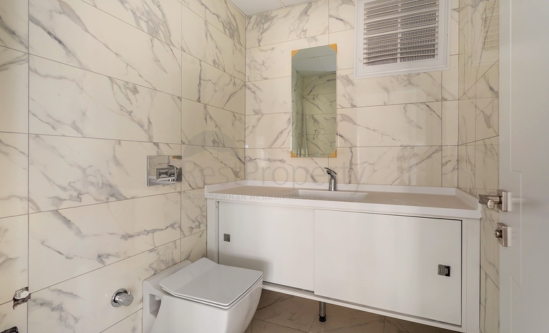 مباني تجارية للبيع في وسط لارا انطاليا