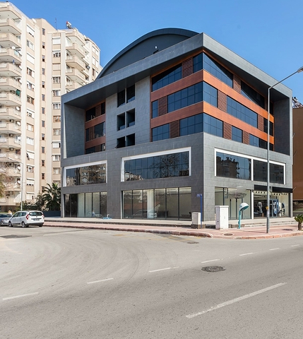 مباني تجارية للبيع في وسط لارا انطاليا