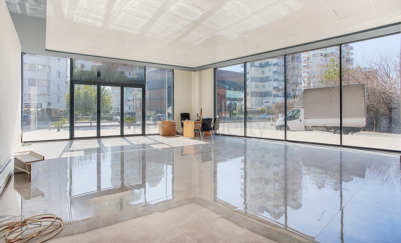 مباني تجارية للبيع في وسط لارا انطاليا