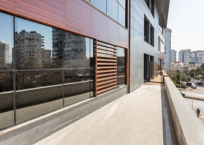 مباني تجارية للبيع في وسط لارا انطاليا