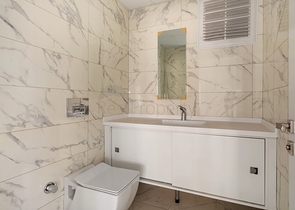 مباني تجارية للبيع في وسط لارا انطاليا