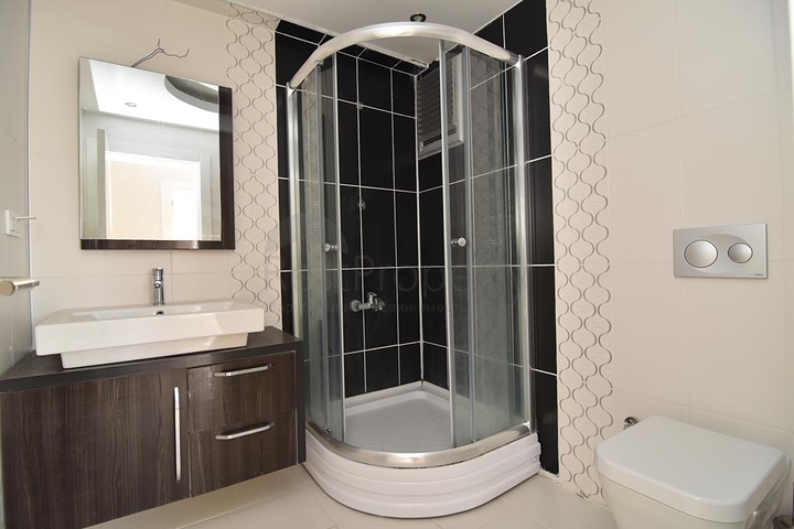 شقة واسعة من غرفتي نوم في مجمع مريح مع مساحات خضراء واسعة في محمودلار