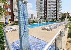 شقة واسعة من غرفتي نوم في مجمع مريح مع مساحات خضراء واسعة في محمودلار