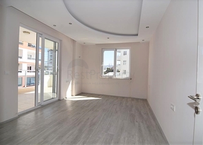 شقة واسعة من غرفتي نوم في مجمع مريح مع مساحات خضراء واسعة في محمودلار