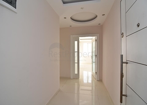 شقة واسعة من غرفتي نوم في مجمع مريح مع مساحات خضراء واسعة في محمودلار