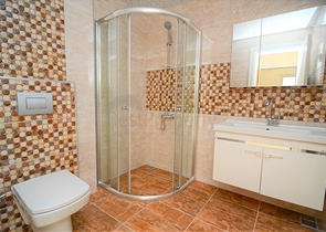  شقة مفروشة بسعر مغر في الانيا / محمودلار 