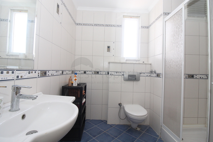 فيلا من طابقين بنموذج 1+4 في منطقة كارجي جاك