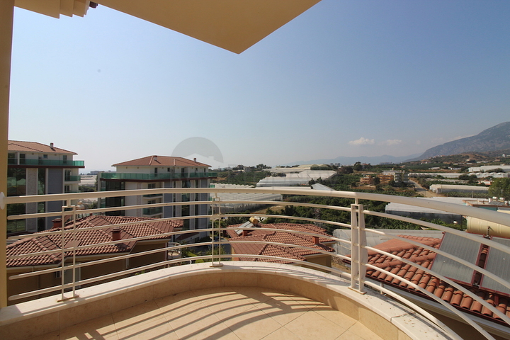 فيلا من طابقين بنموذج 1+4 في منطقة كارجي جاك