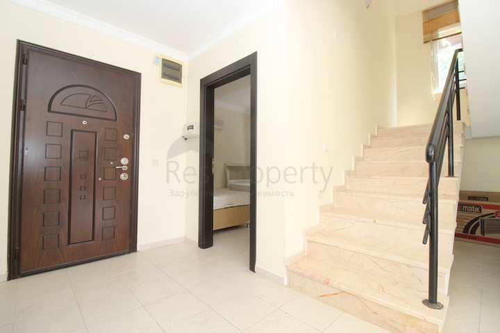 فيلا من طابقين بنموذج 1+4 في منطقة كارجي جاك