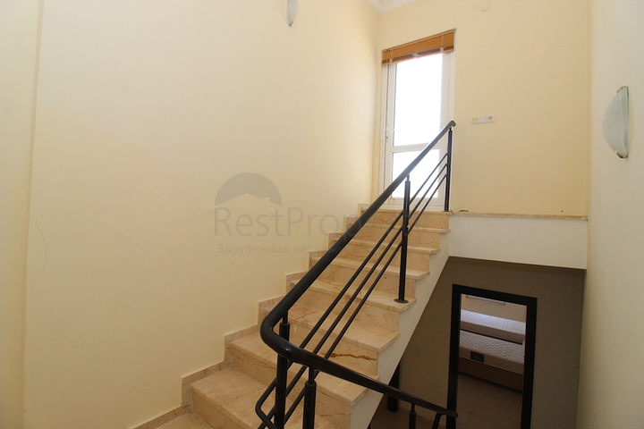 فيلا من طابقين بنموذج 1+4 في منطقة كارجي جاك