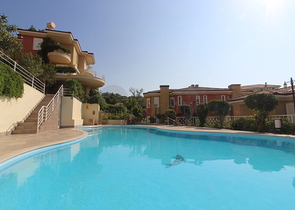 فيلا من طابقين بنموذج 1+4 في منطقة كارجي جاك