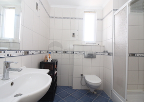 فيلا من طابقين بنموذج 1+4 في منطقة كارجي جاك