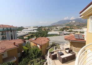 فيلا من طابقين بنموذج 1+4 في منطقة كارجي جاك