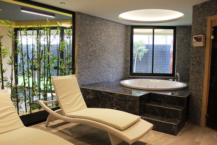 مشروع استثماري جديد في وسط مدينة الانيا