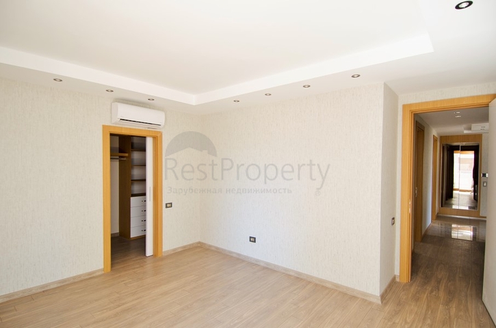 شقق فسيحة 4 + 1 في اونجالي كونيالتي انطاليا