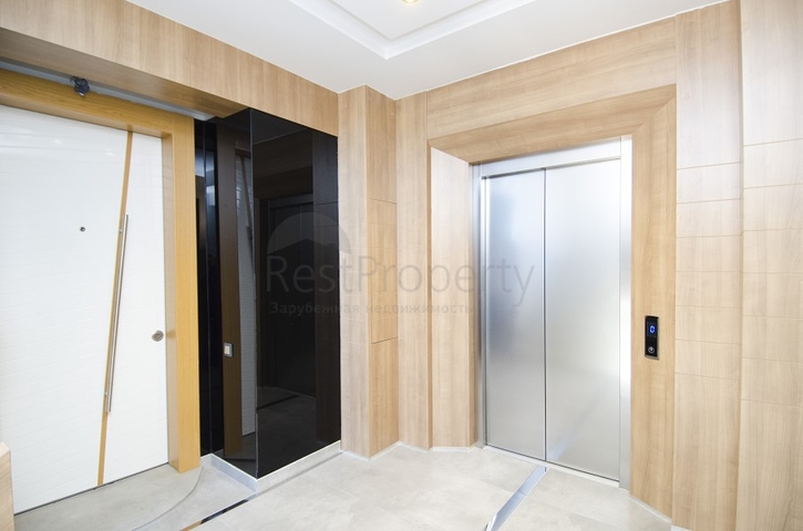 شقق فسيحة 4 + 1 في اونجالي كونيالتي انطاليا