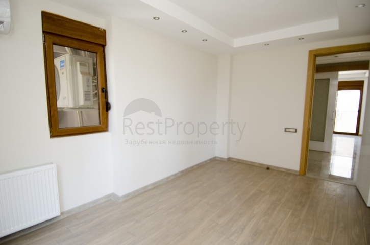 شقق فسيحة 4 + 1 في اونجالي كونيالتي انطاليا