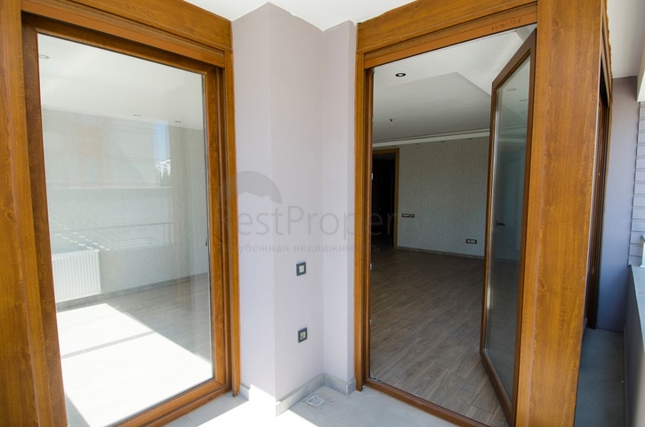 شقق فسيحة 4 + 1 في اونجالي كونيالتي انطاليا