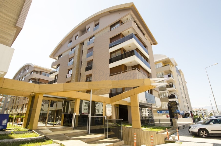 شقق فسيحة 4 + 1 في اونجالي كونيالتي انطاليا