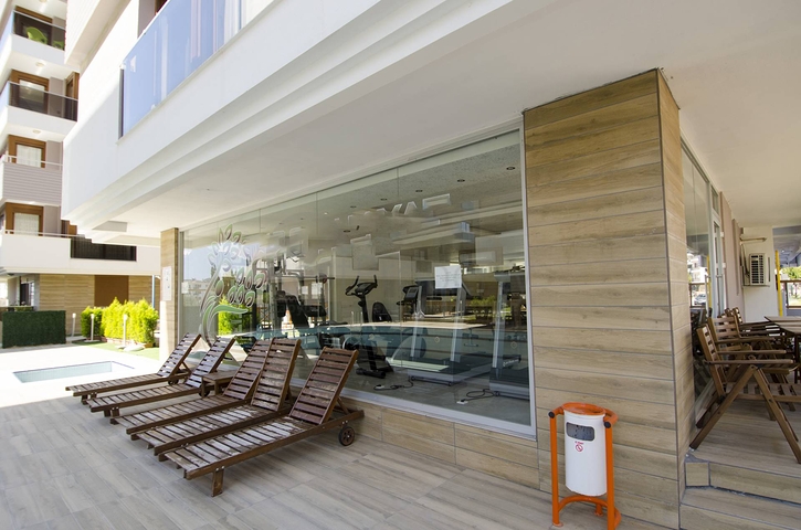 شقق فسيحة 4 + 1 في اونجالي كونيالتي انطاليا