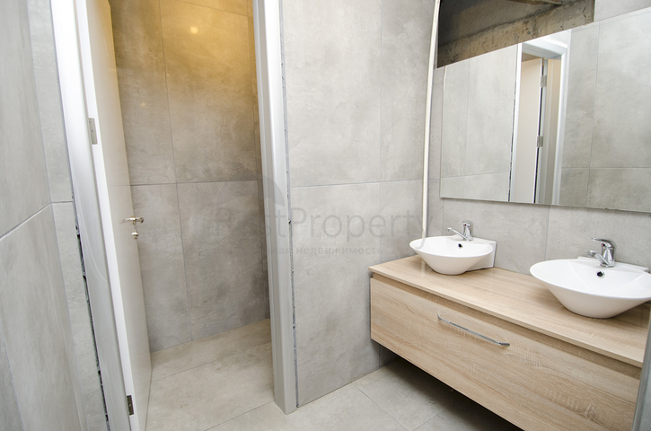 شقق فسيحة 4 + 1 في اونجالي كونيالتي انطاليا