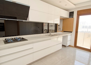 شقق فسيحة 4 + 1 في اونجالي كونيالتي انطاليا