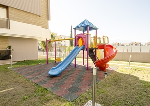 شقق فسيحة 4 + 1 في اونجالي كونيالتي انطاليا