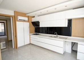 شقق فسيحة 4 + 1 في اونجالي كونيالتي انطاليا