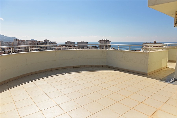 بنتهاوس باطلالة بحرية في محمودلار / الانيا