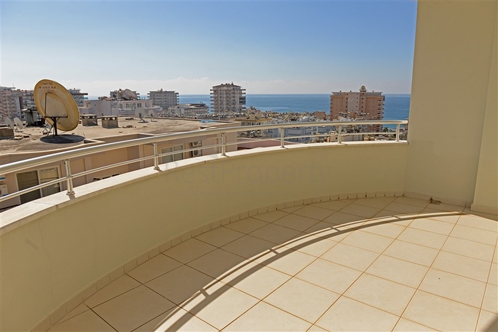 بنتهاوس باطلالة بحرية في محمودلار / الانيا