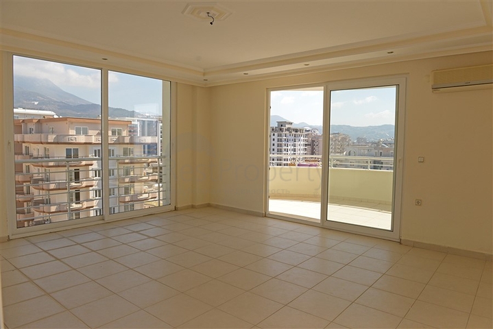 بنتهاوس باطلالة بحرية في محمودلار / الانيا