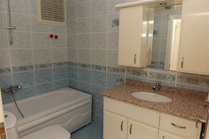 بنتهاوس باطلالة بحرية في محمودلار / الانيا