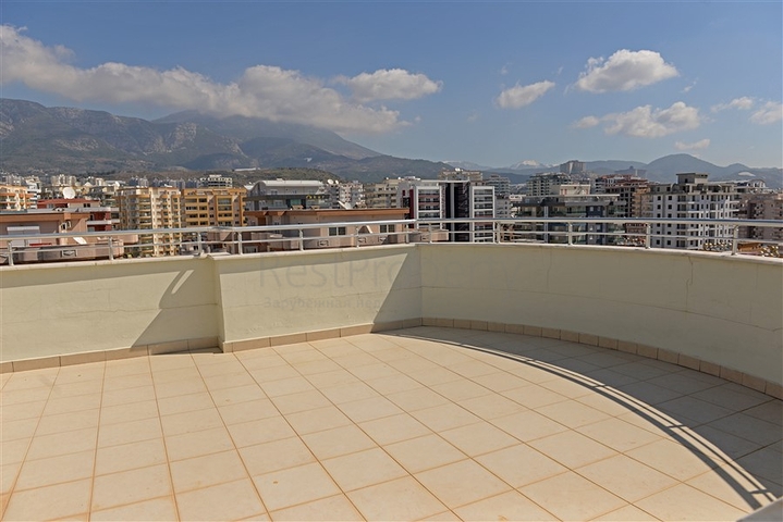 بنتهاوس باطلالة بحرية في محمودلار / الانيا