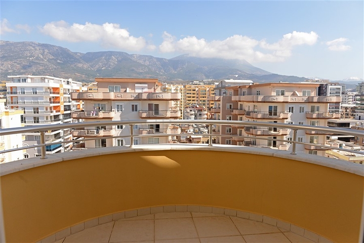 بنتهاوس باطلالة بحرية في محمودلار / الانيا