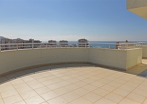 بنتهاوس باطلالة بحرية في محمودلار / الانيا