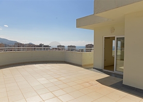 بنتهاوس باطلالة بحرية في محمودلار / الانيا