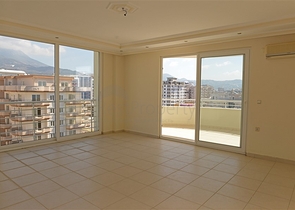 بنتهاوس باطلالة بحرية في محمودلار / الانيا