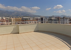 بنتهاوس باطلالة بحرية في محمودلار / الانيا