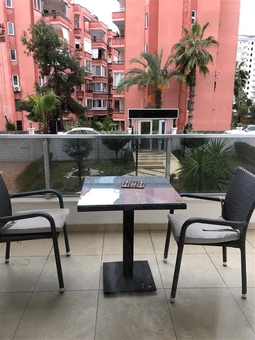 شقة صغيرة مؤثثة في محمودلار / الانيا