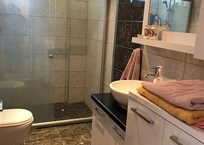 شقة صغيرة مؤثثة في محمودلار / الانيا