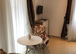 شقة صغيرة مؤثثة في محمودلار / الانيا