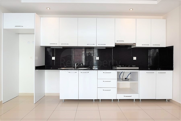 شقة غرفة وصالة في مجمع حديث ضمن منطقة اوبا 