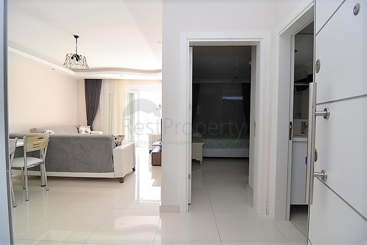 شقق ضمن مجمع سكني حديث في منطقة كاستل الراقية