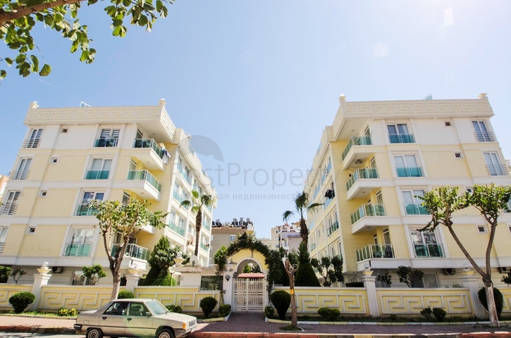 بنتهاوس 2 + 1 في مجمع 250 على البحر في انطاليا